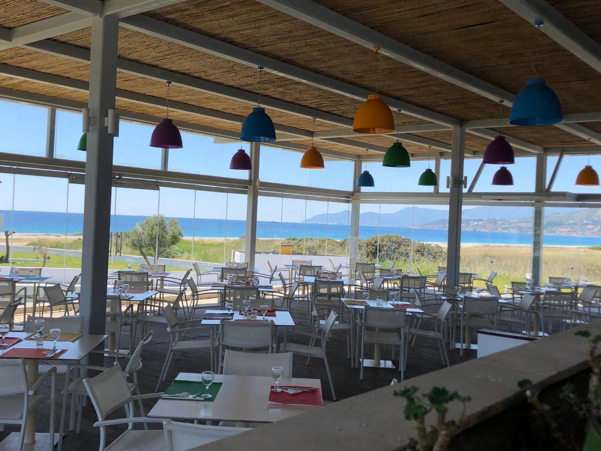 Sirenes Beach Resort Samos Town Exterior foto